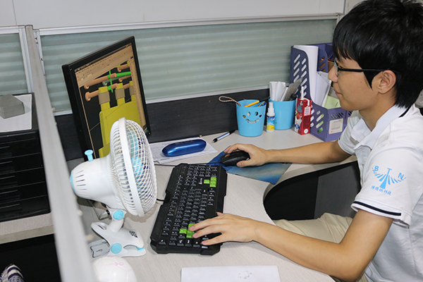 藍(lán)牙耳機(jī)模具廠——耳機(jī)模具設(shè)計(jì)你了解這個(gè)嗎？