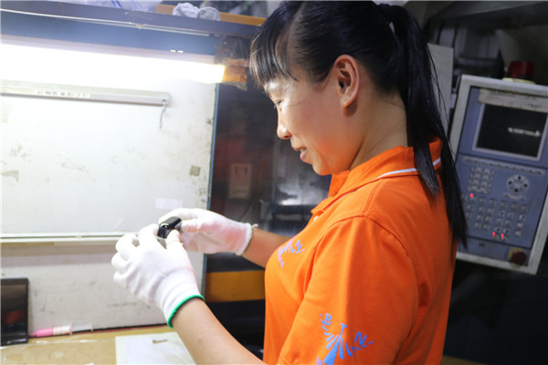 深圳博騰納塑膠模具廠：12道質(zhì)檢工序，品質(zhì)有保障