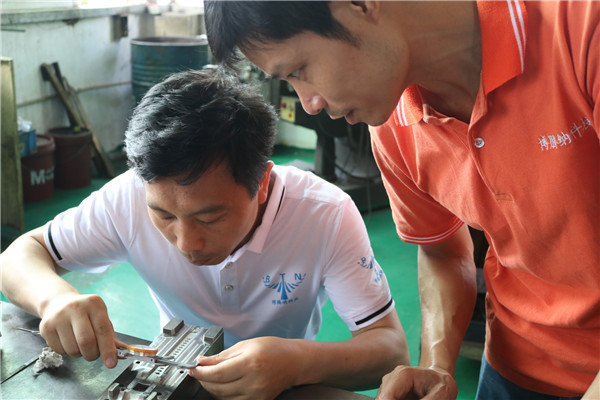 深圳塑膠模具廠——博騰納設(shè)立12道質(zhì)檢工序，品質(zhì)信得過(guò)！